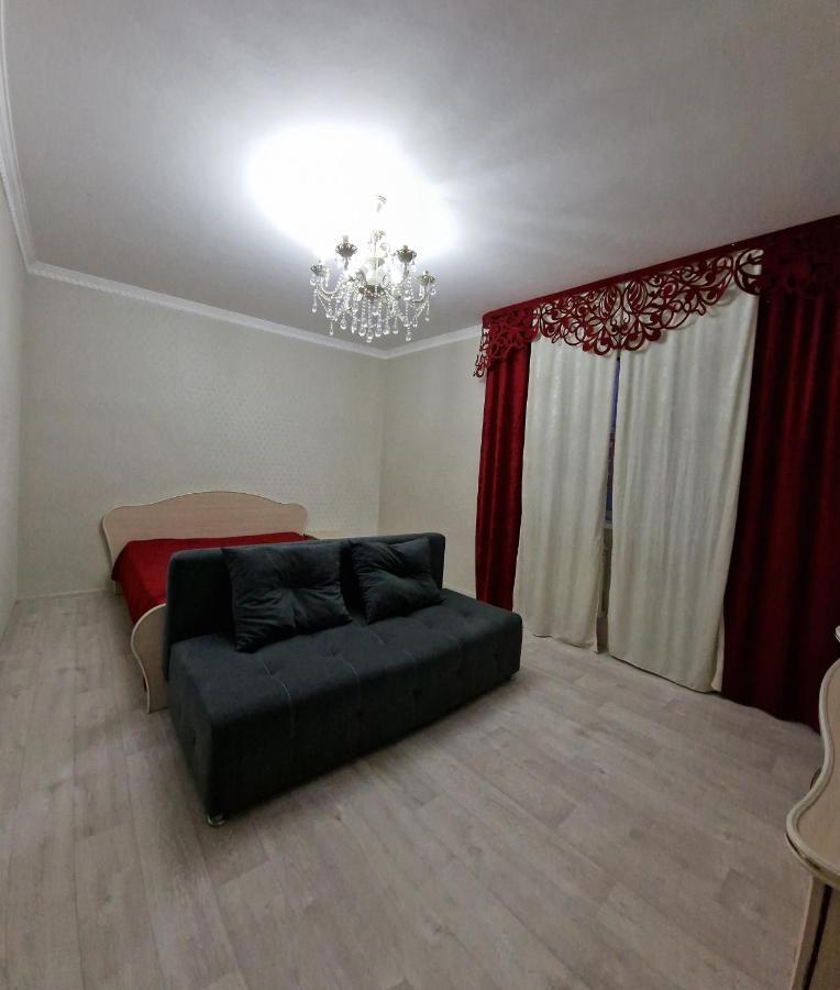 1 - Comnatnye Quartiry V Centre Kokshetau Appartement Buitenkant foto